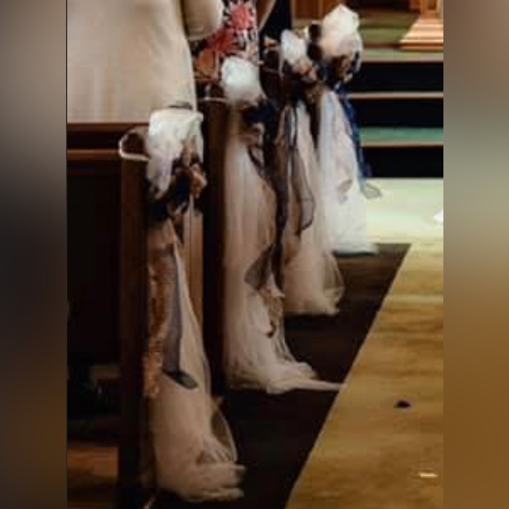 20 pew wedding bows